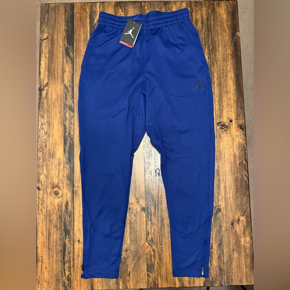 NWT Jordan ThermaFit Sweat Pants Zipper Closures Basketball Athletic-Wear
